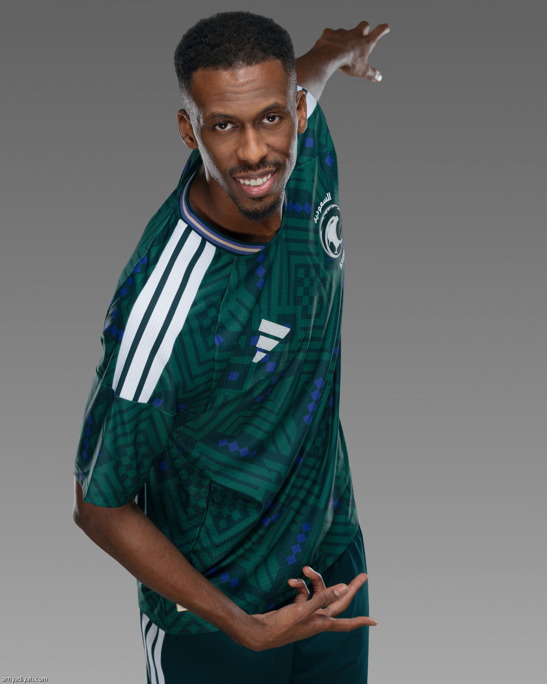 الأخضر.. قميص جديد