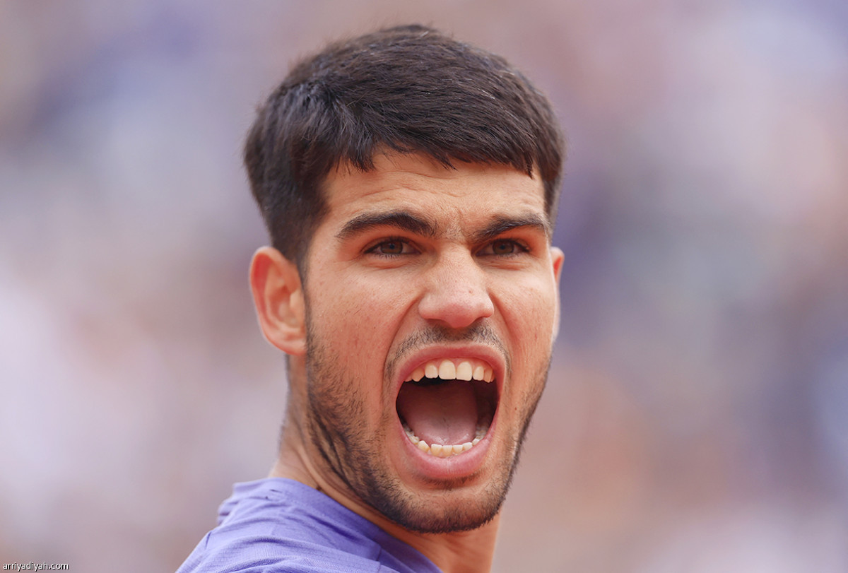 ألكاراز يعبر