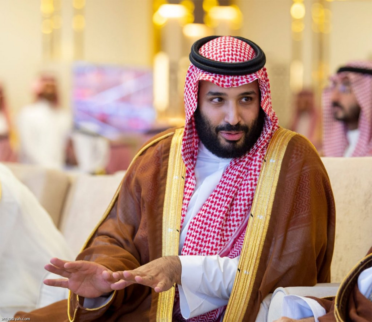 ولي العهد يرعى سباق الهجن