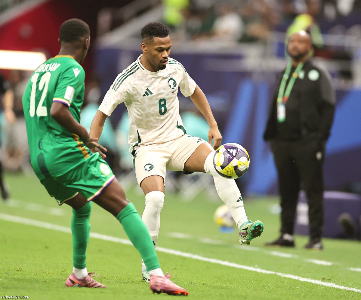 فوز.. صدارة.. وتأهل