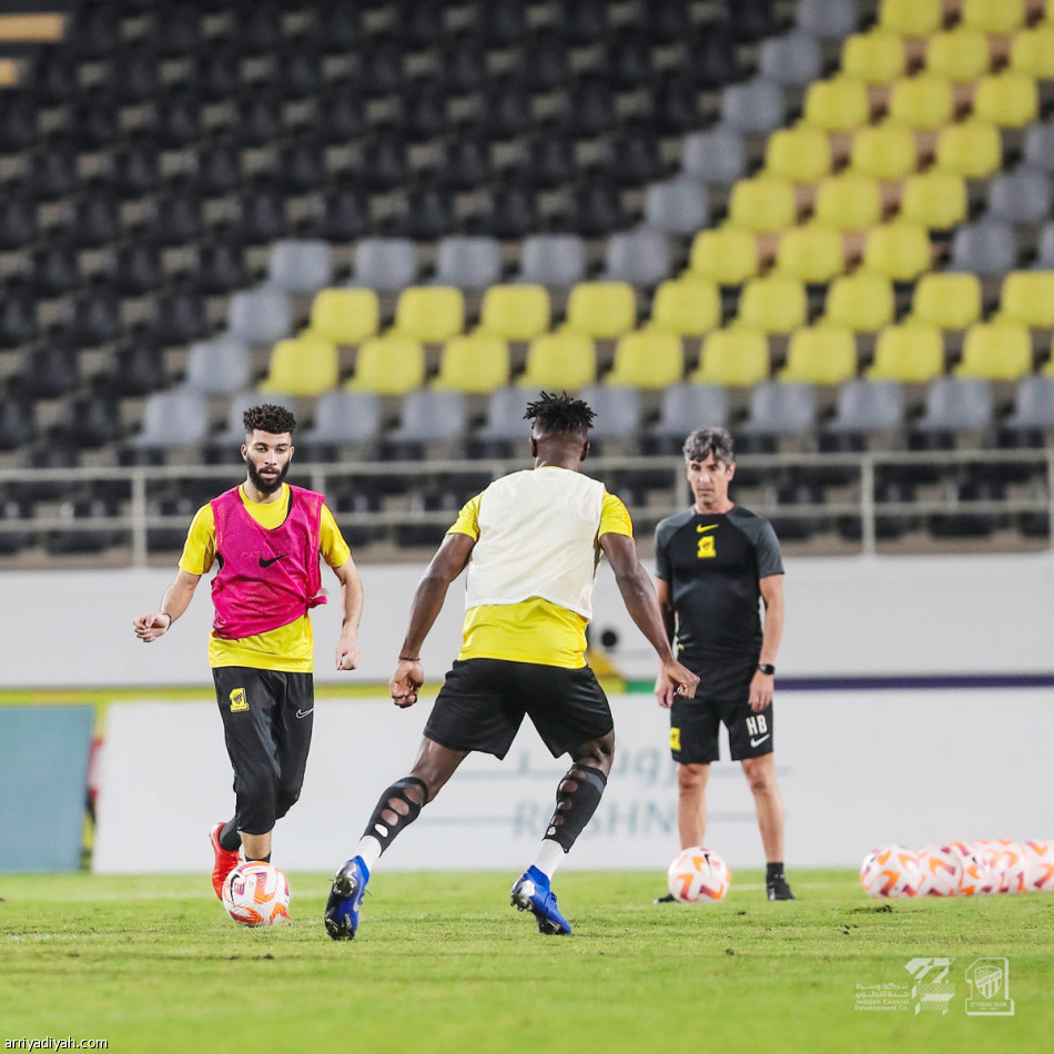 زكريا
يرمم دفاع الاتحاد