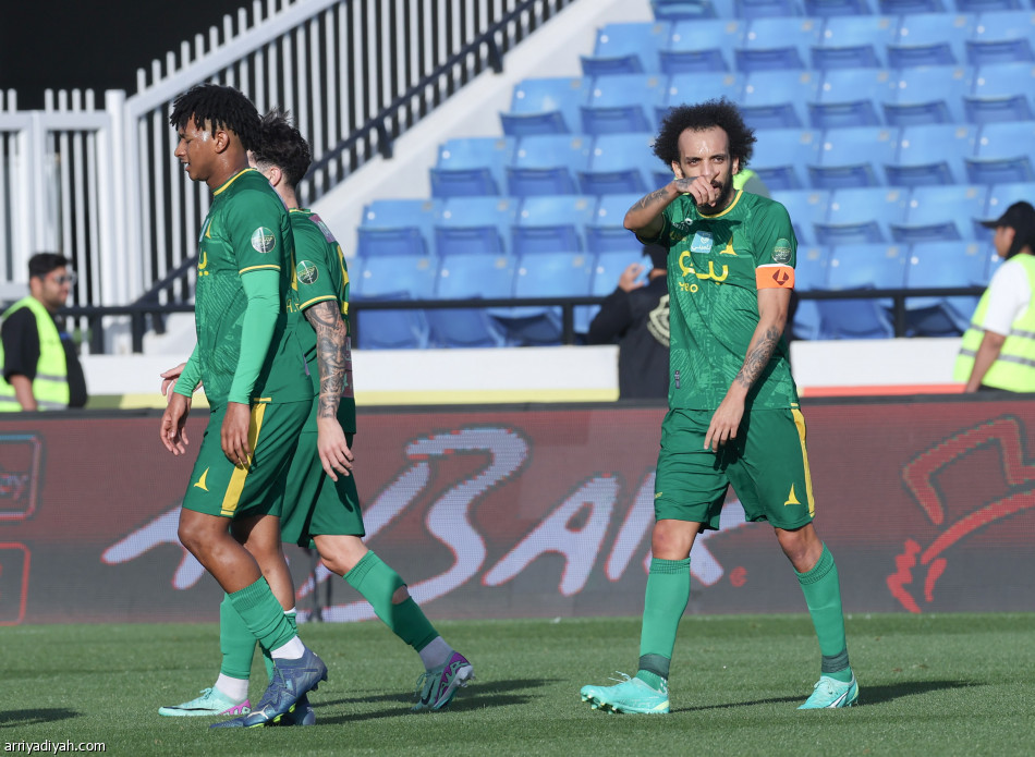 المرة الأولى..
الخليج إلى نصف النهائي