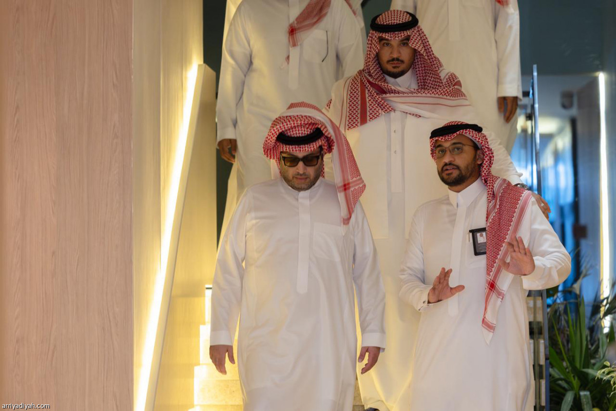 افتتاح وزيارة