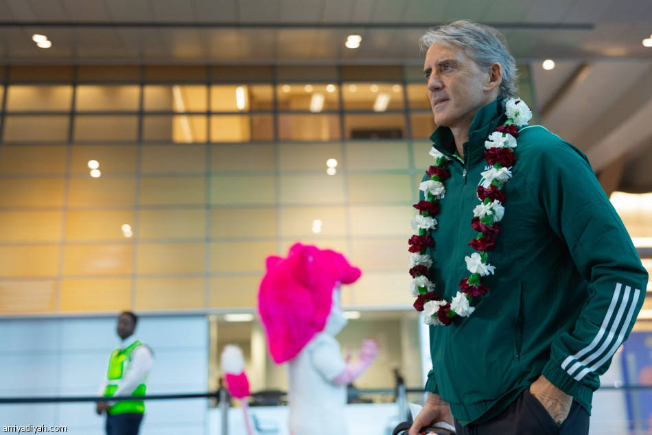 الأخضر يدشن إعداد آسيا بتدريب «سيلين»