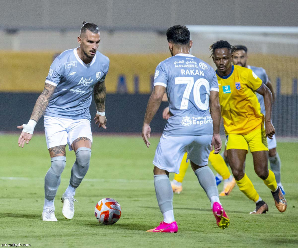 أمام الطائي.. الحزم
يجدّد سيناريو الخليج