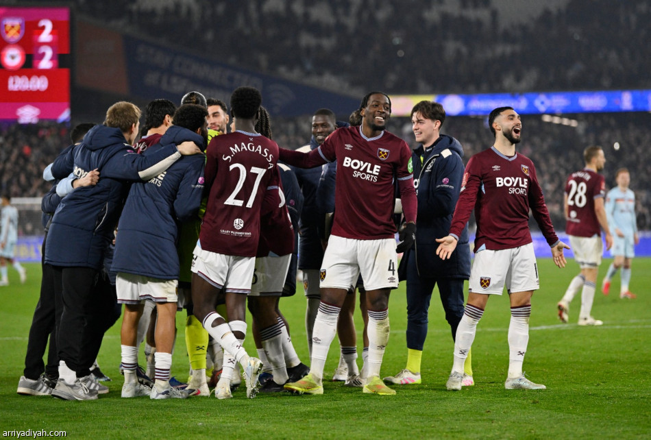 وست هام يطير إلى ربع النهائي