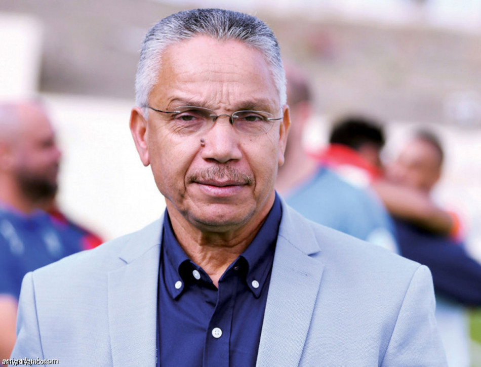 الأهلي
يصنع أفضلية النصر