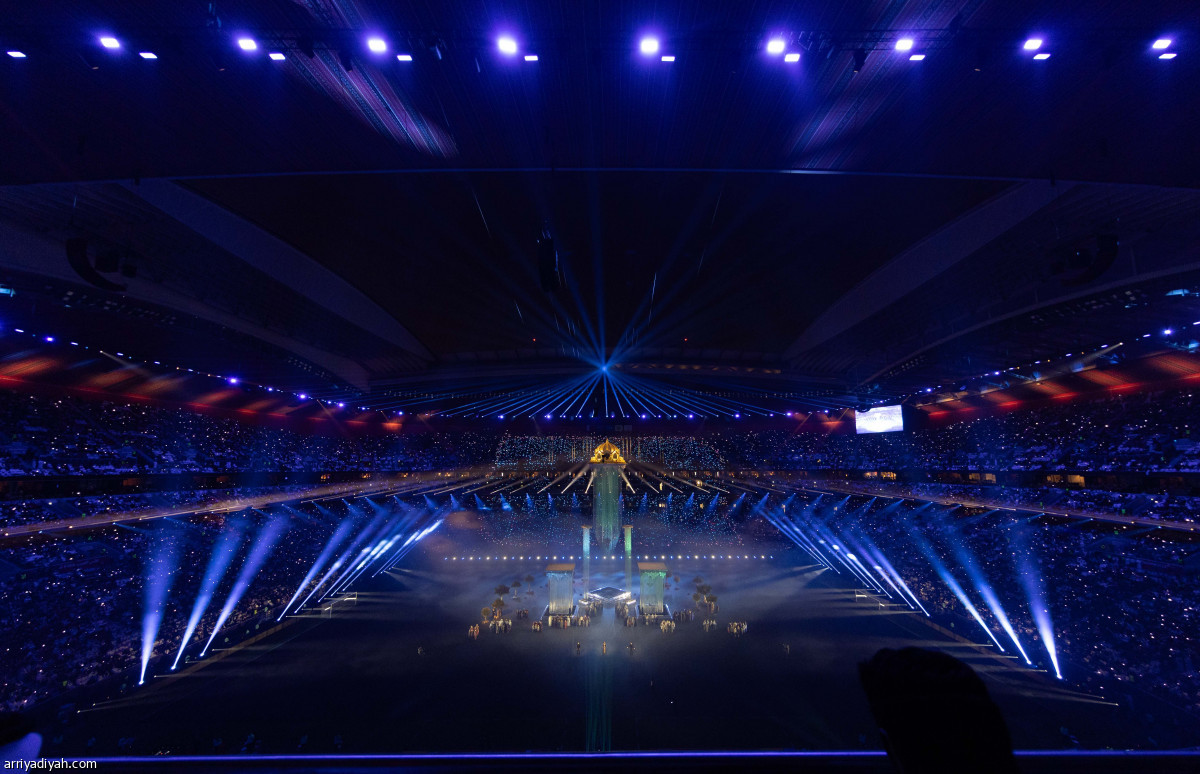 العرب يحتفلون