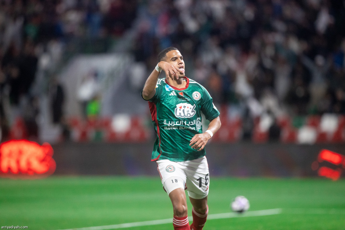 الشهري ينطلق بفوز