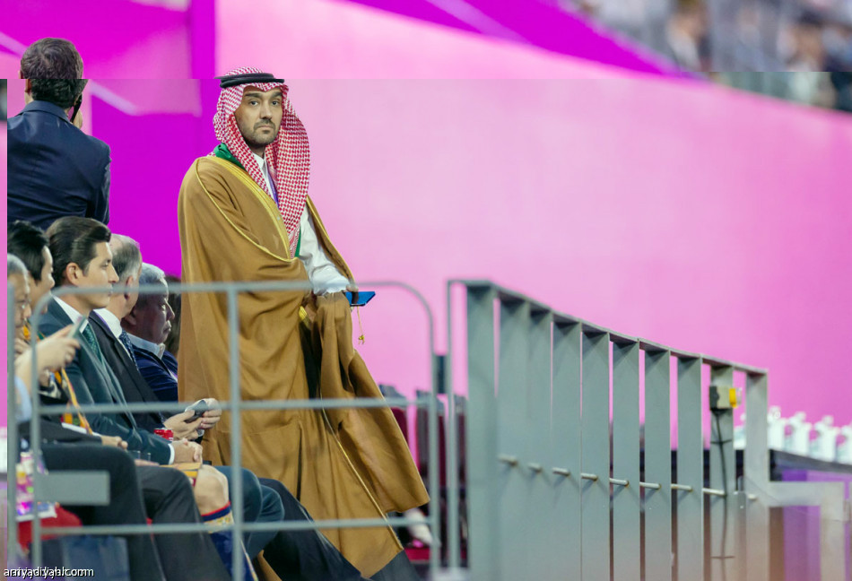 الأخضر يطارد
البطاقة السابعة