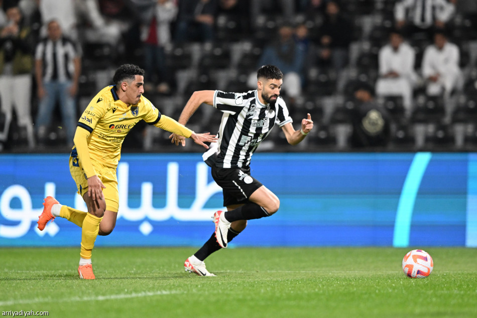 التعاون يقلبها على الشباب بثنائية بيدرو