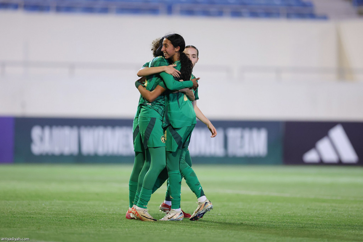 أخضر السيدات ينتصر