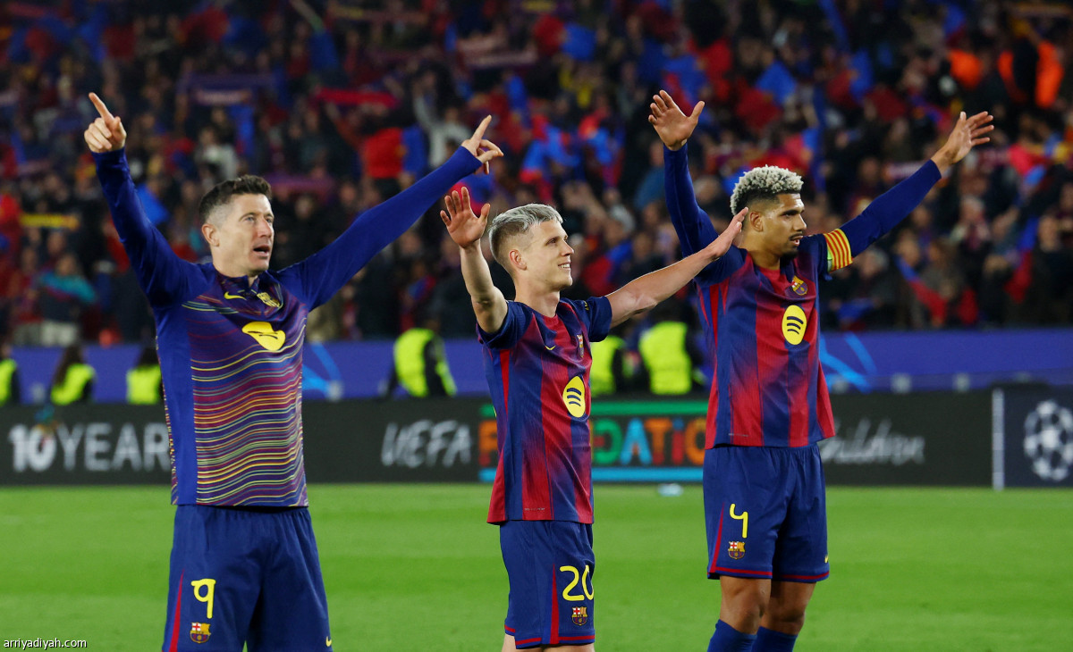 برشلونة يعبر