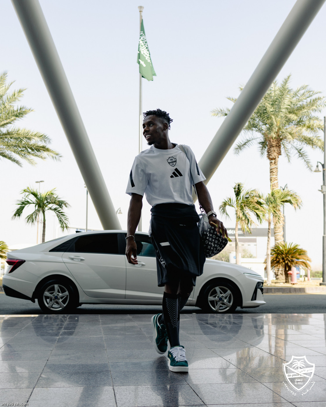 الأهلي يغادر