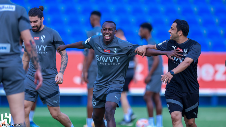 نيفيز والمالكي يدعمان الهلال أمام الفتح