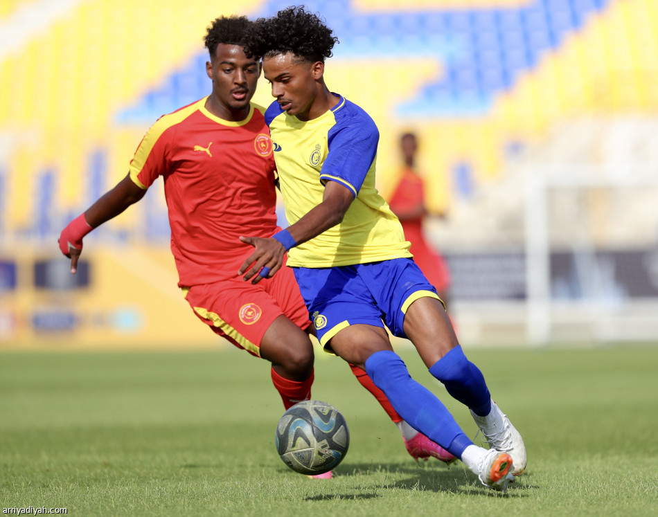 النصر يدشن حملة الدفاع عن لقبه بثنائية القادسية