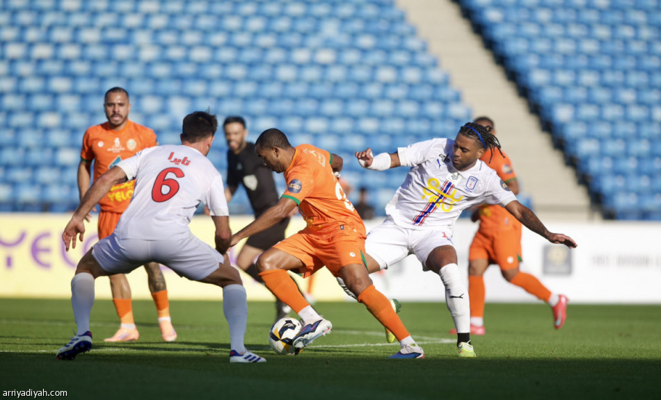 أبها يعزز الصدارة بثانية الزلفي