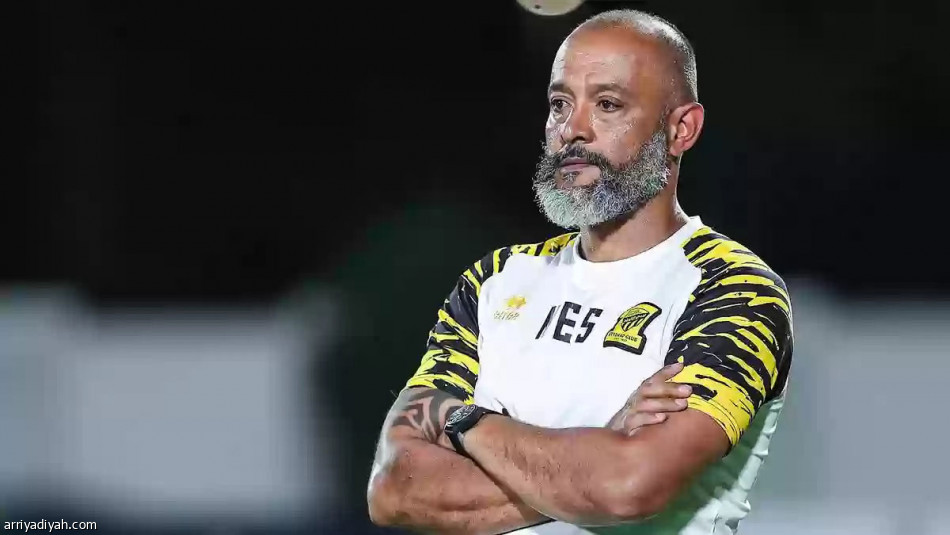 الجدار
يكشف الأهلي