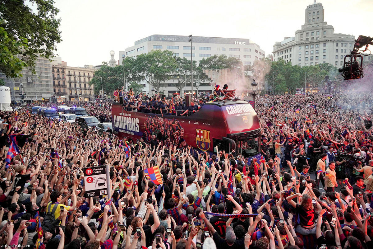 برشلونة يحتفل