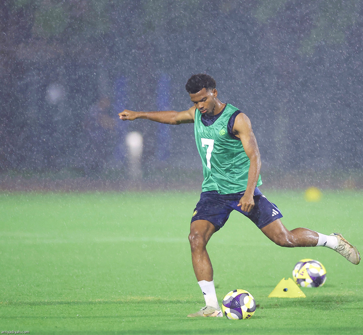 النصر تحت المطر