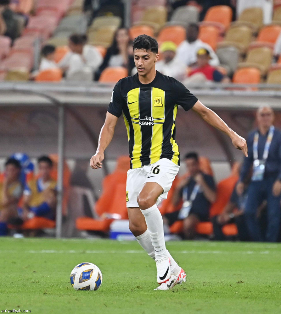 حمد الله
يغير أرقام «الأبطال»