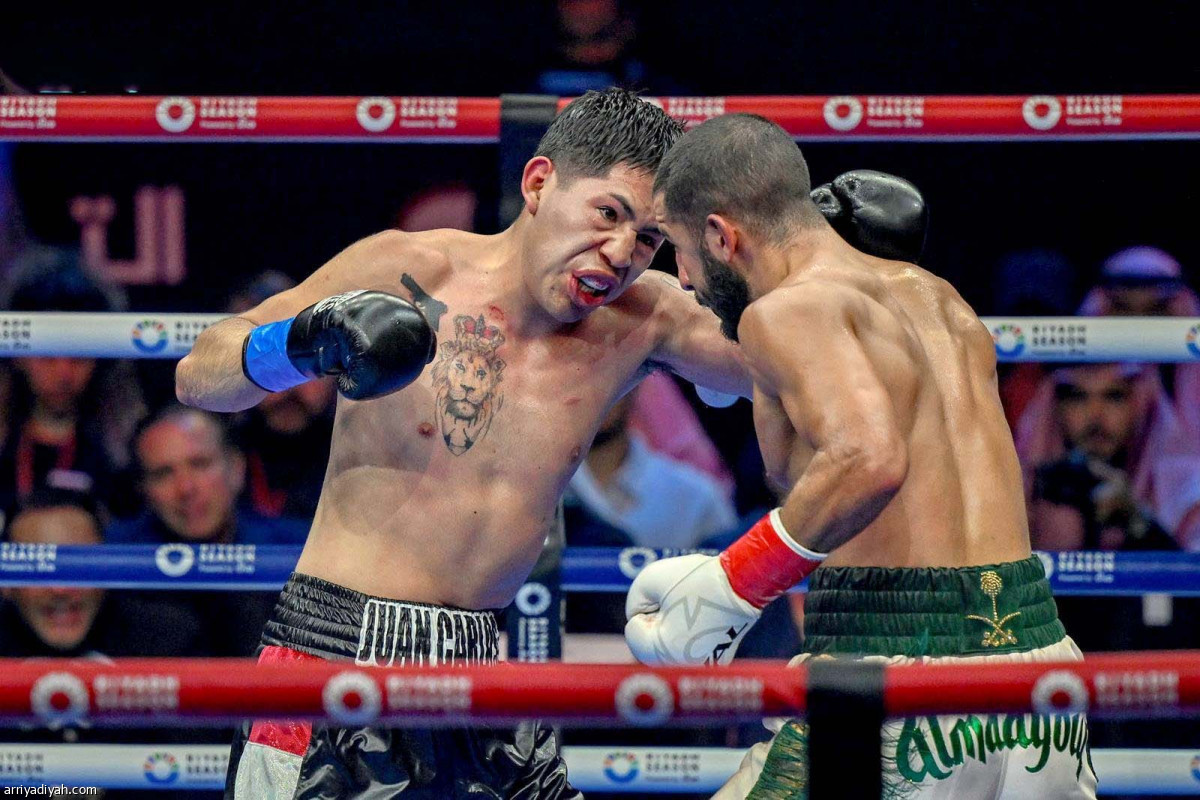 المعيوف يتألق