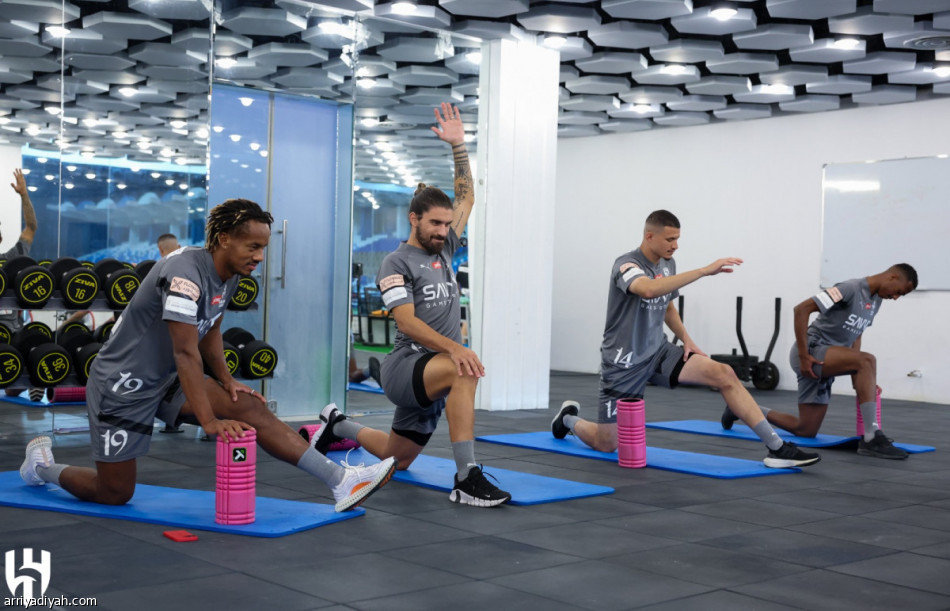 اليوم..  الهلال يطير إلى أبها