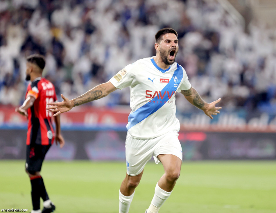 الرباعية والفوز 13
يستأنفان الاكتساح الأزرق