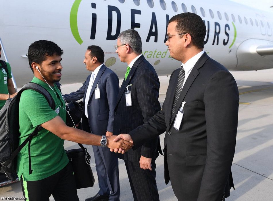 الأخضر يصل إلى كولونيا الألمانية